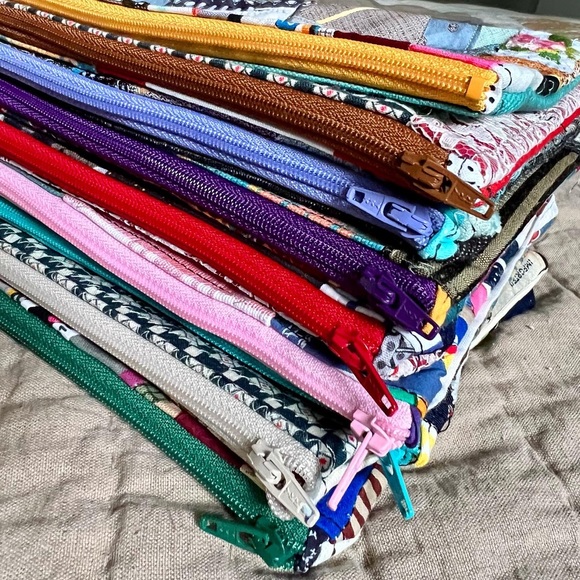 Perfectly Imperfect Zipper Pouch! - Picture 10 of 11